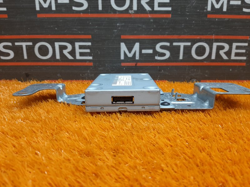 Блок управления мультимедиа, 800 рублей, Красноярск