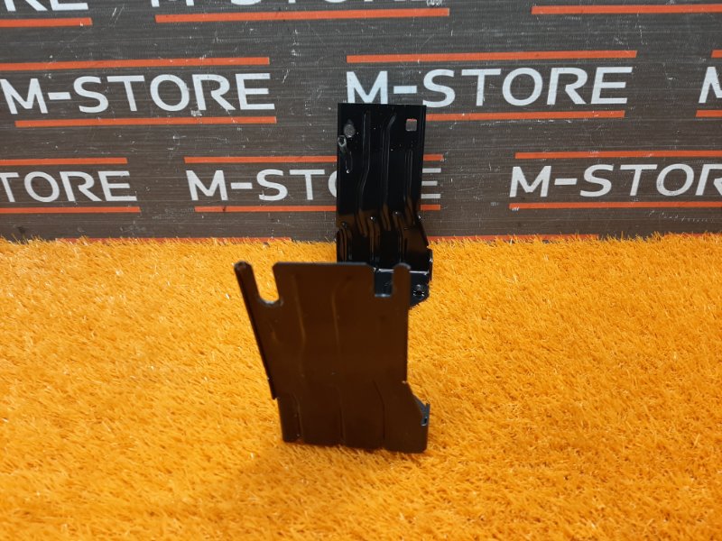 кронштейн центральной консоли, 280 рублей, Красноярск