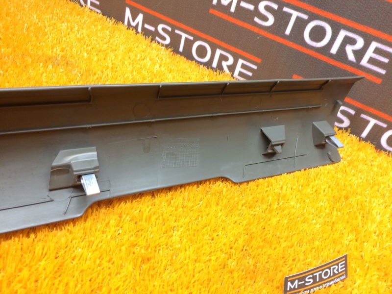 Накладка на порог салона, 350 рублей, Красноярск