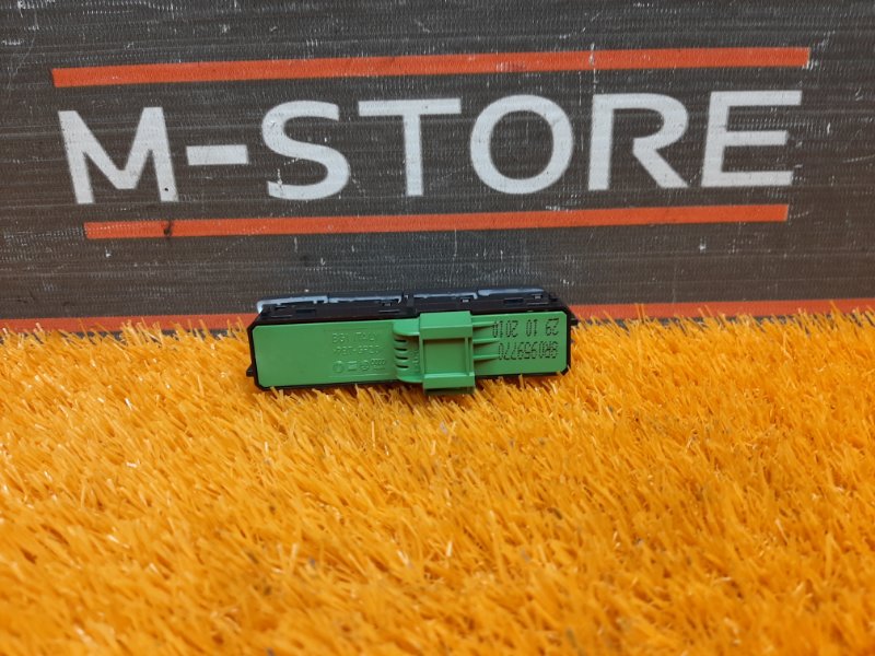 кнопка памяти сидений, 600 рублей, Красноярск