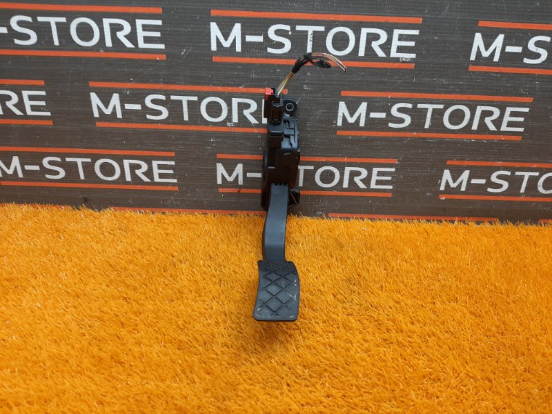 педаль газа, 500 рублей, Красноярск