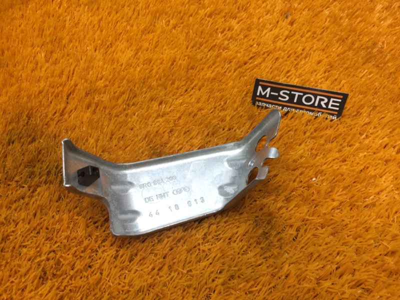 кронштейн обшивки багажника, 200 рублей, Красноярск