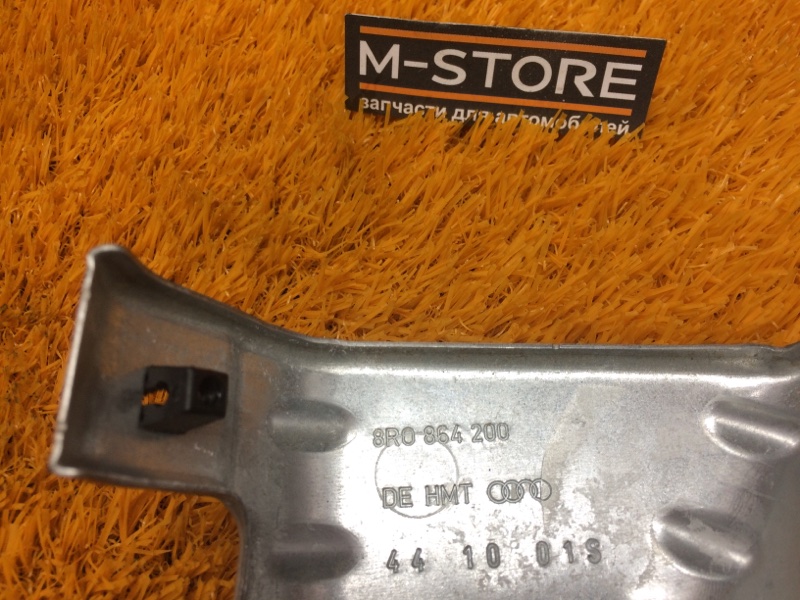 кронштейн обшивки багажника, 200 рублей, Красноярск