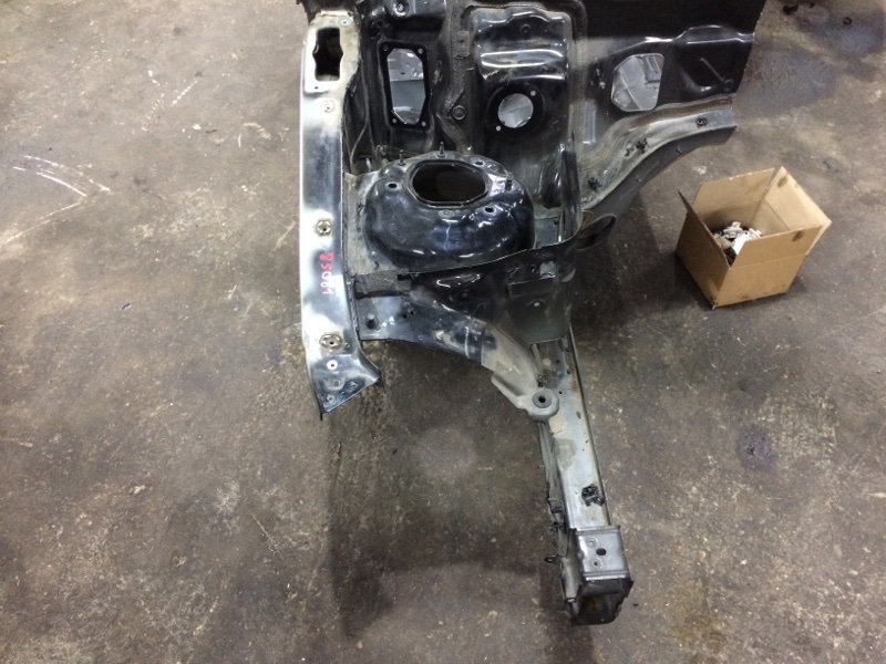 Четверть кузова, 8230 рублей, Красноярск