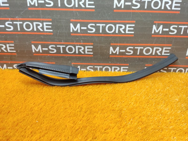 Уплотнитель капота, 630 рублей, Красноярск