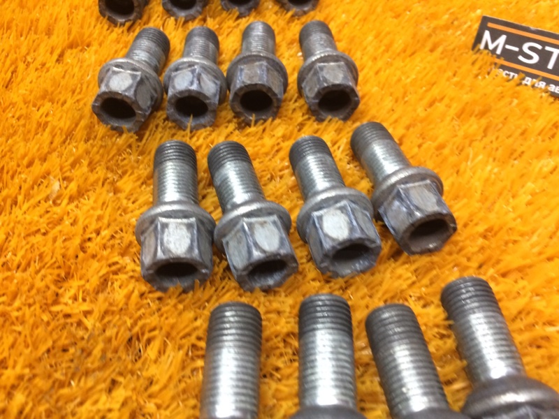 болт колесный, 1140 рублей, Красноярск