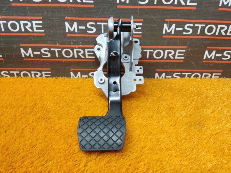 педаль тормоза, 670 рублей, Красноярск