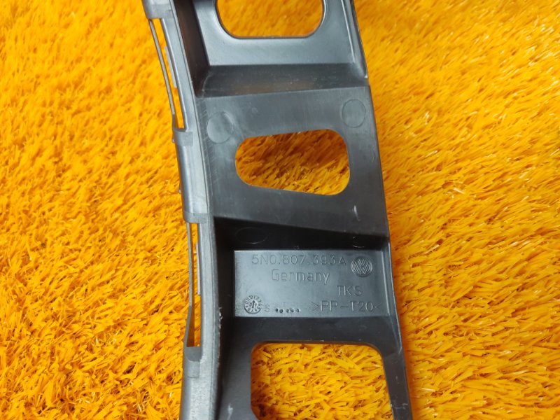 крепление бампера, 450 рублей, Красноярск