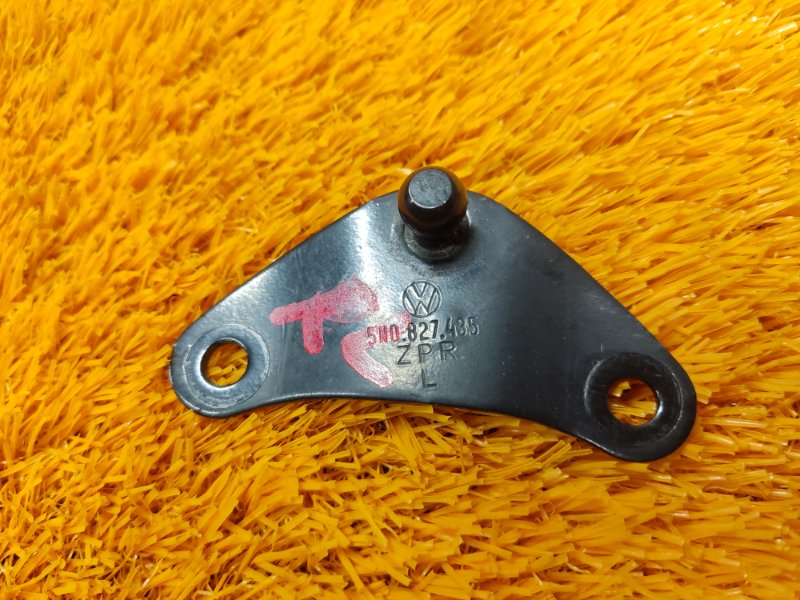 кронштейн амортизатора багажника, 200 рублей, Красноярск