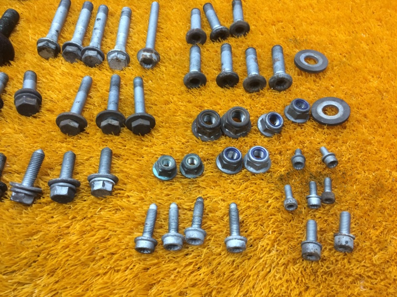 Болты и гайки задней подвески, 810 рублей, Красноярск