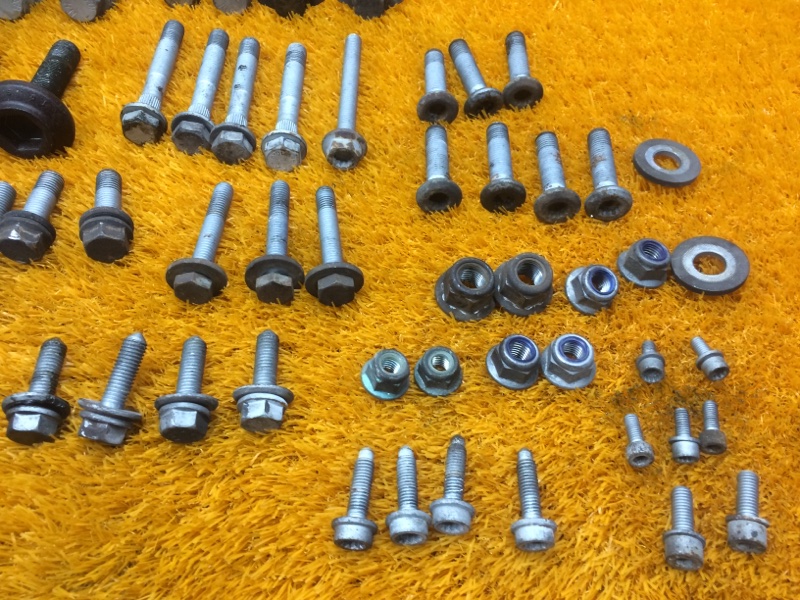 Болты и гайки задней подвески, 810 рублей, Красноярск