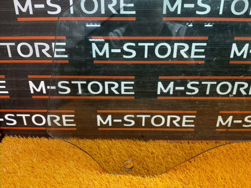 Стекло боковое, 860 рублей, Красноярск