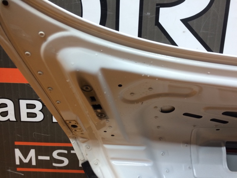 крышка багажника, 2000 рублей, Красноярск