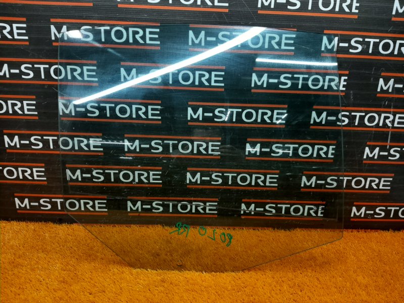 Стекло боковое, 350 рублей, Красноярск