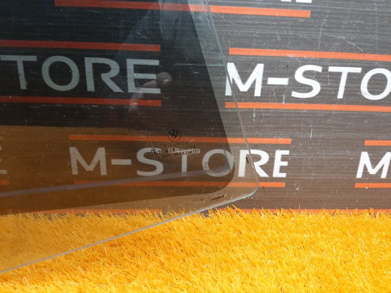 Стекло боковое, 300 рублей, Красноярск