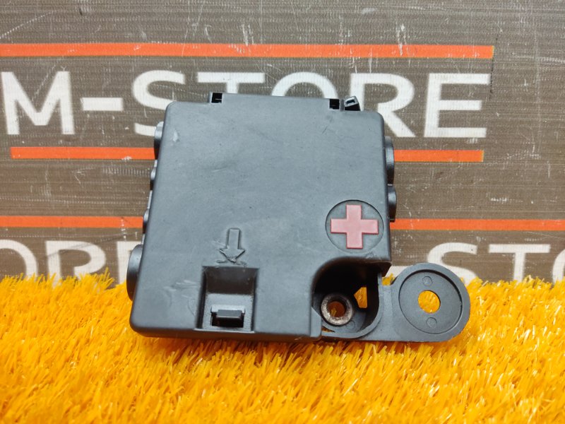 Клемма аккумулятора плюс, 500 рублей, Красноярск