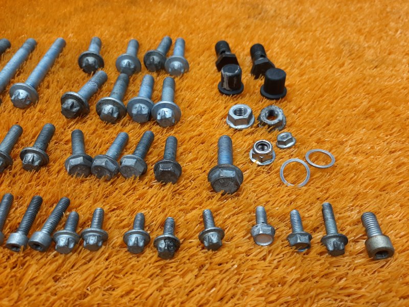 Болты и гайки ДВС, 510 рублей, Красноярск