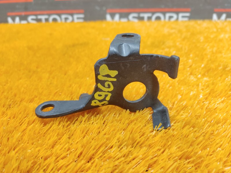 кронштейн, 300 рублей, Красноярск