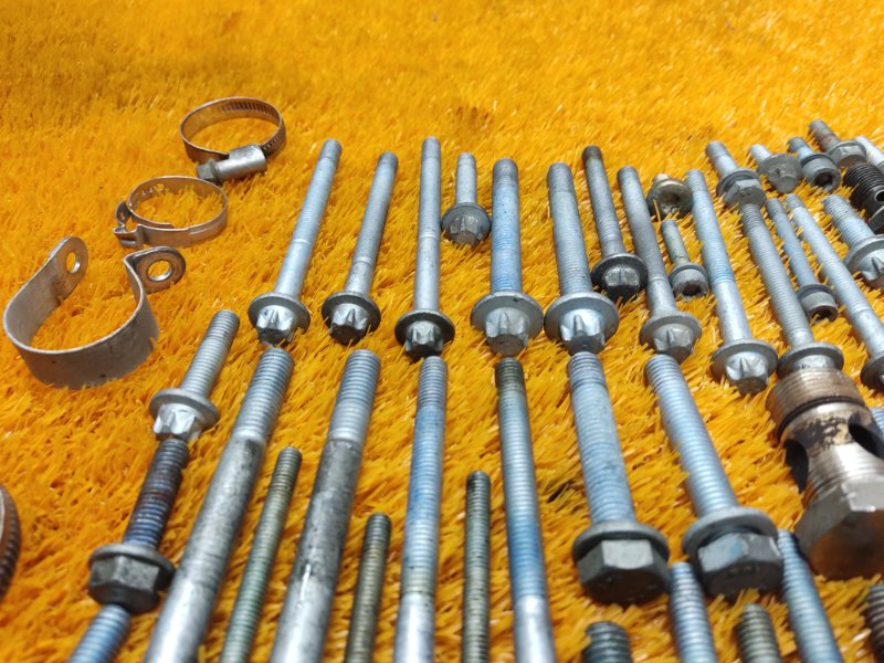 Болты и гайки ДВС, 810 рублей, Красноярск