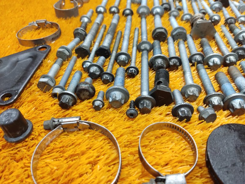 Болты и гайки ДВС, 810 рублей, Красноярск