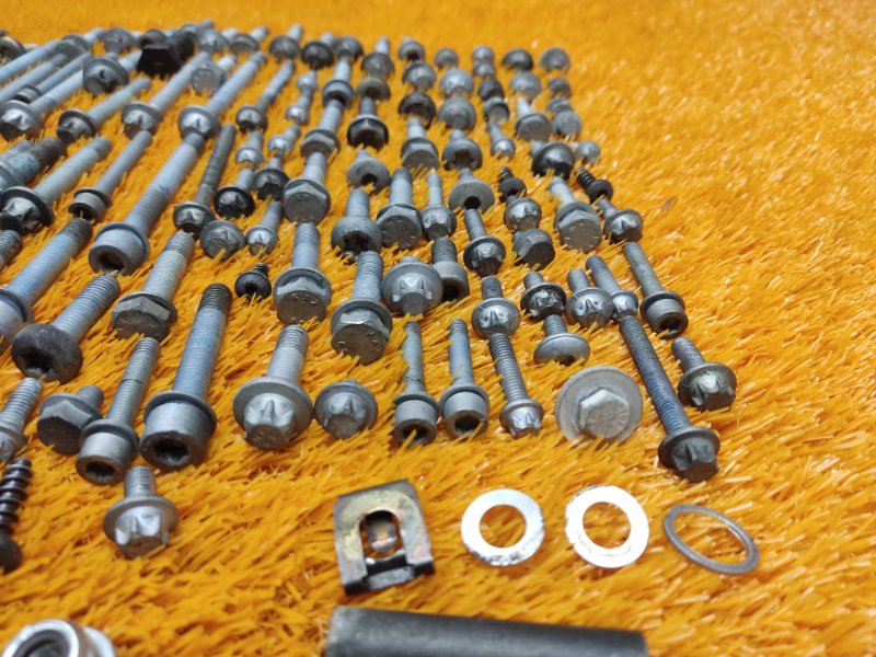 Болты и гайки ДВС, 810 рублей, Красноярск