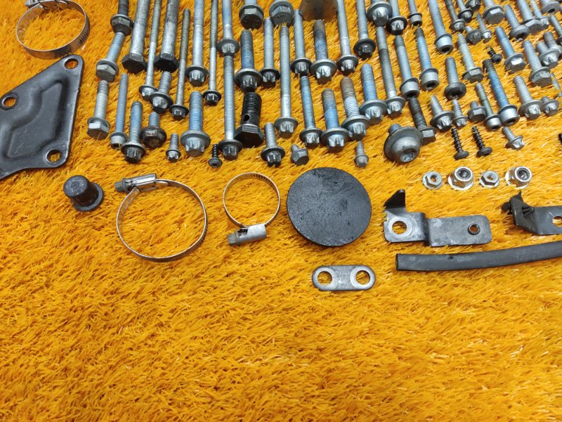 Болты и гайки ДВС, 810 рублей, Красноярск