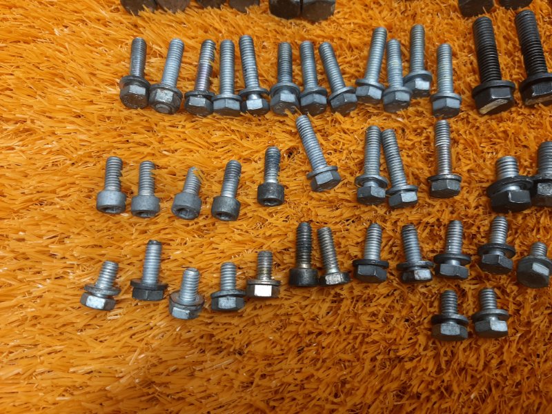 Болты и гайки ДВС, 930 рублей, Красноярск