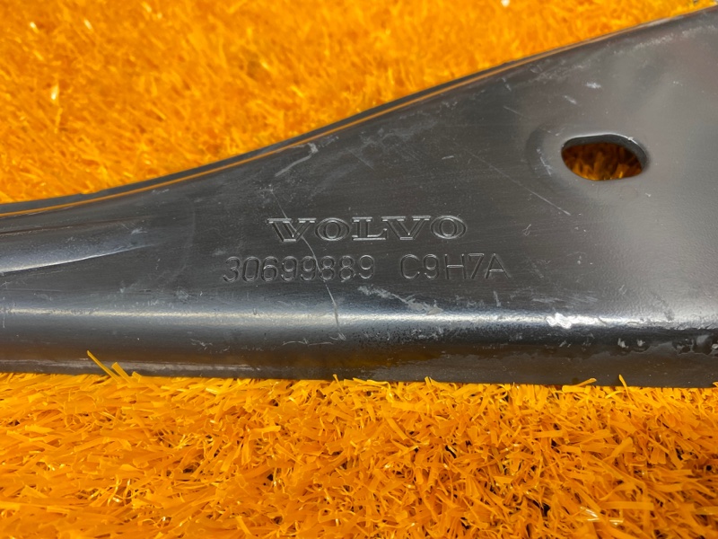 Балка поперечная (подрамник), 450 рублей, Красноярск