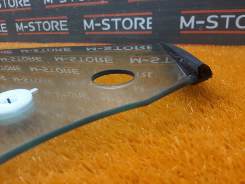 Стекло боковое, 860 рублей, Красноярск