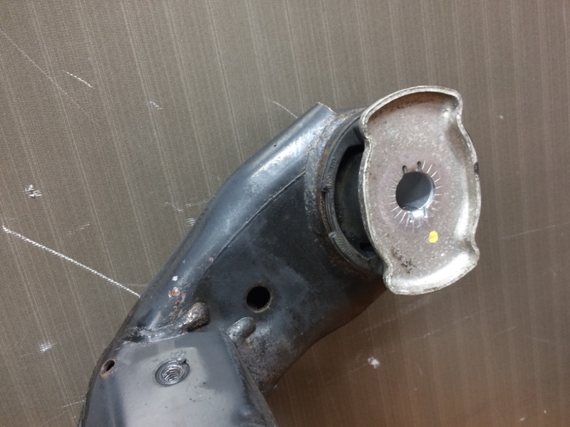 Балка поперечная (подрамник), 2000 рублей, Красноярск