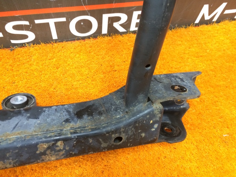 Балка поперечная (подрамник), 1400 рублей, Красноярск