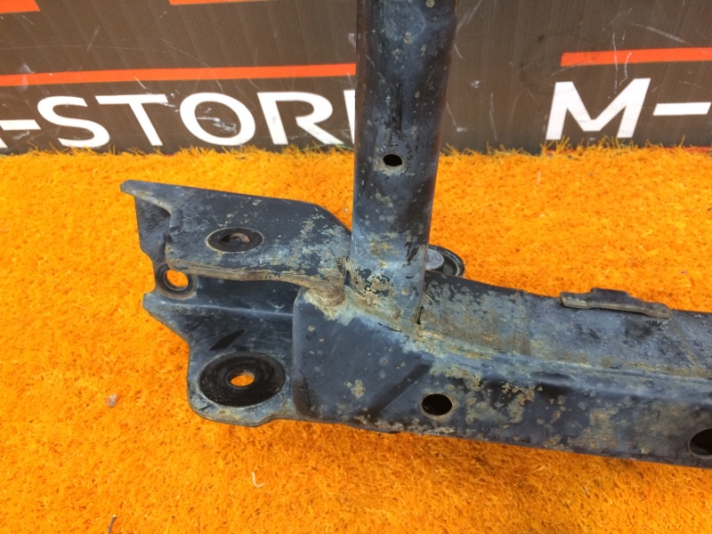 Балка поперечная (подрамник), 1400 рублей, Красноярск