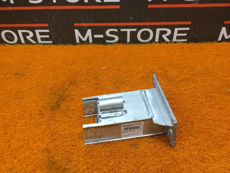 кронштейн усилителя бампера, 1520 рублей, Красноярск