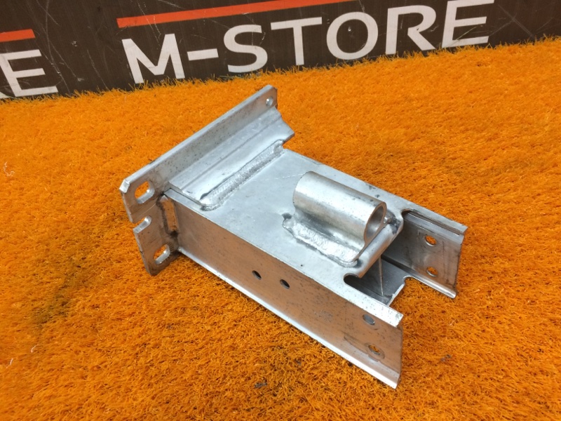 кронштейн усилителя бампера, 1520 рублей, Красноярск