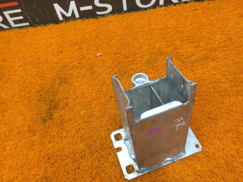 кронштейн усилителя бампера, 1520 рублей, Красноярск