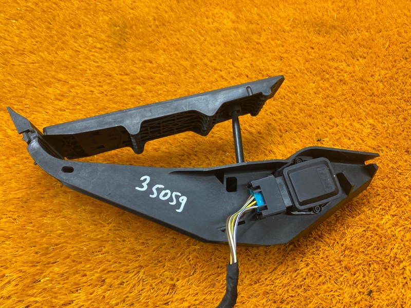 педаль газа, 500 рублей, Красноярск