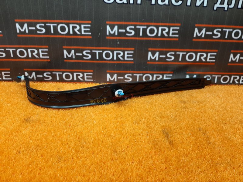 Накладка на порог салона, 340 рублей, Красноярск