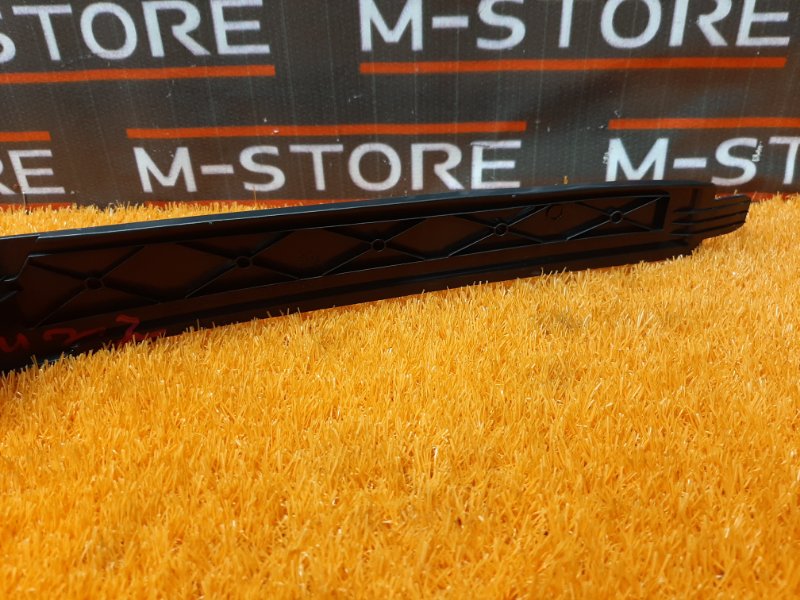 Накладка на порог салона, 340 рублей, Красноярск