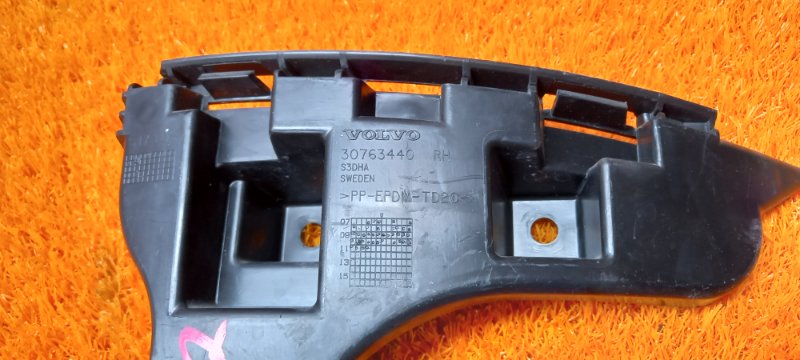 крепление бампера, 340 рублей, Красноярск