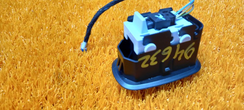 кнопка стеклоподъемника, 350 рублей, Красноярск