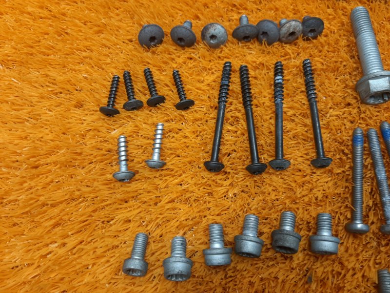 Болты и гайки ДВС, 630 рублей, Красноярск