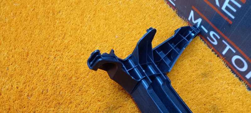 кронштейн направляющей шторки багажника, 1220 рублей, Красноярск