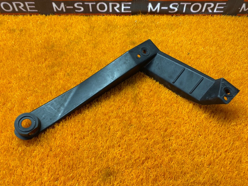 крепление бампера, 200 рублей, Красноярск