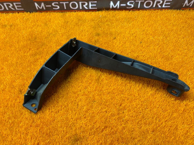 крепление бампера, 200 рублей, Красноярск