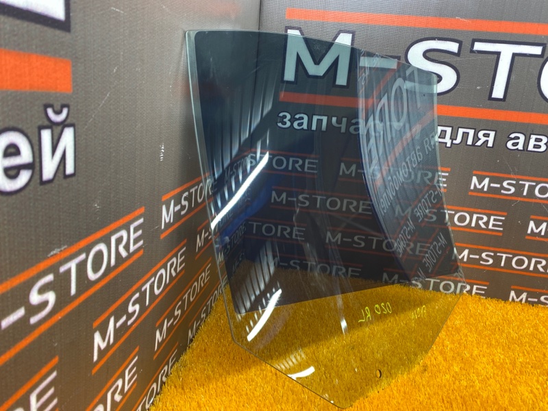 Стекло боковое, 350 рублей, Красноярск