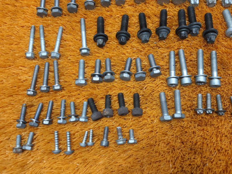 Болты и гайки ДВС, 810 рублей, Красноярск