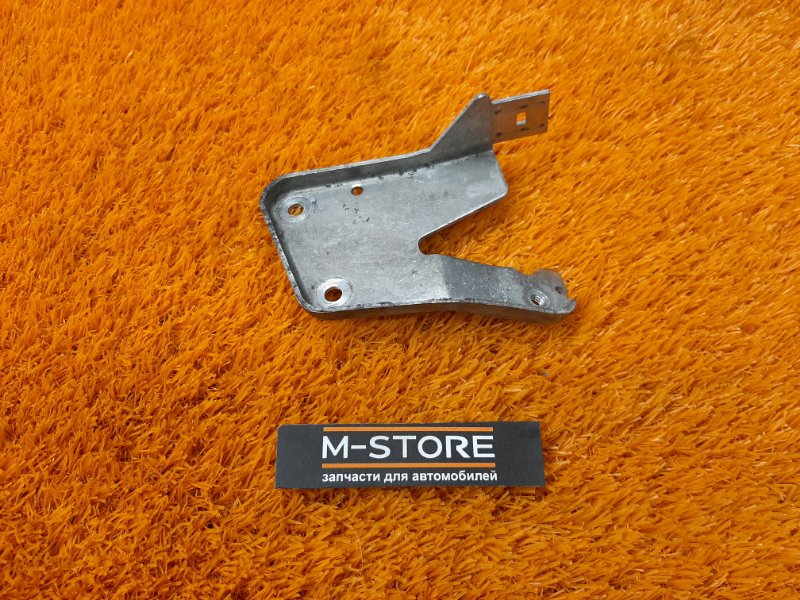 кронштейн, 300 рублей, Красноярск