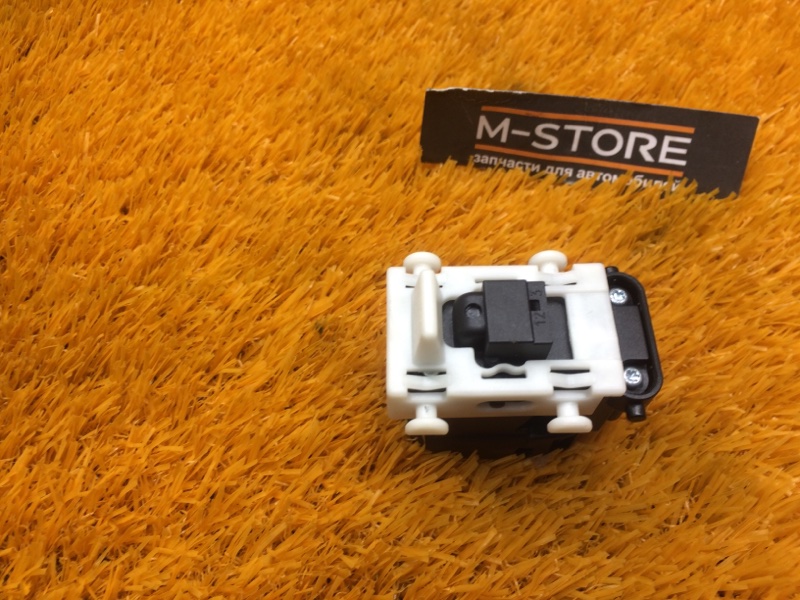 кнопка стеклоподъемника, 300 рублей, Красноярск