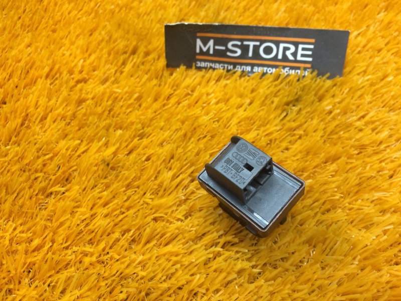 Кнопка открывания багажника, 350 рублей, Красноярск