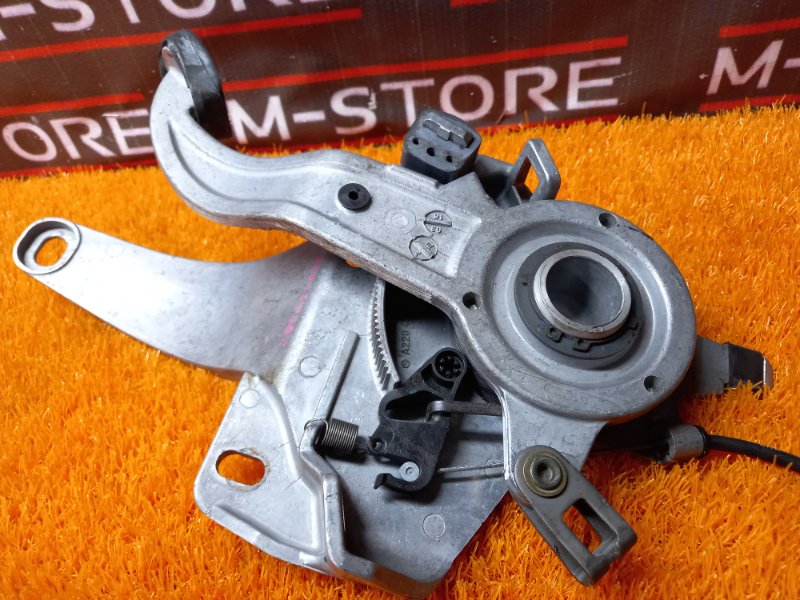 Педаль стояночного тормоза, 670 рублей, Красноярск